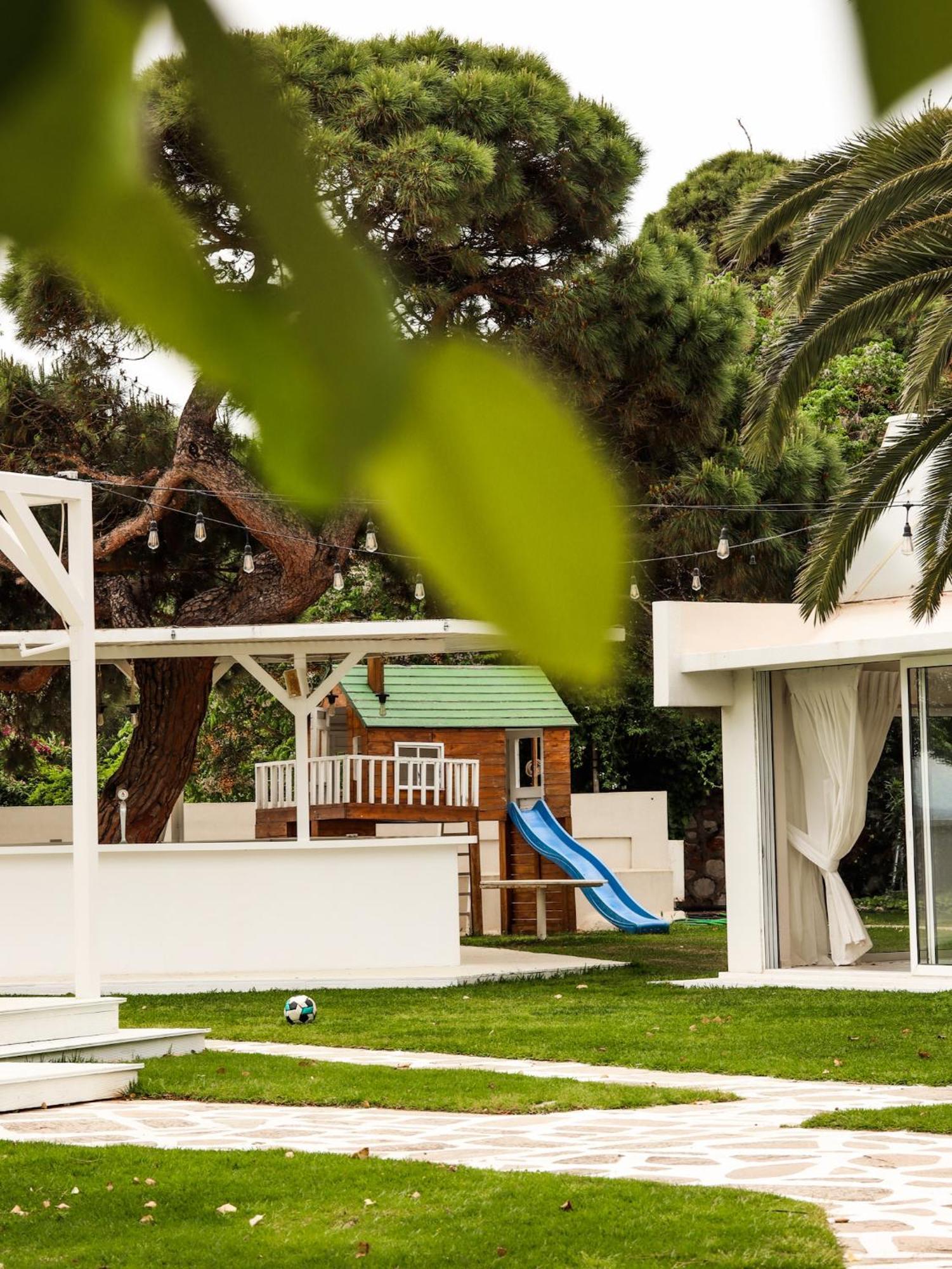 Marathon Hotel Néa Mákri